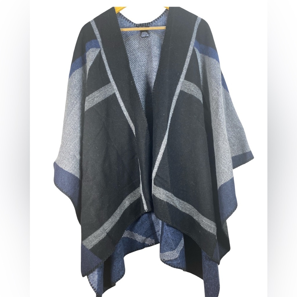 FRAAS Open Front Wrap Scarf One Size Black Gray Navy Winter Shawl Like New‎